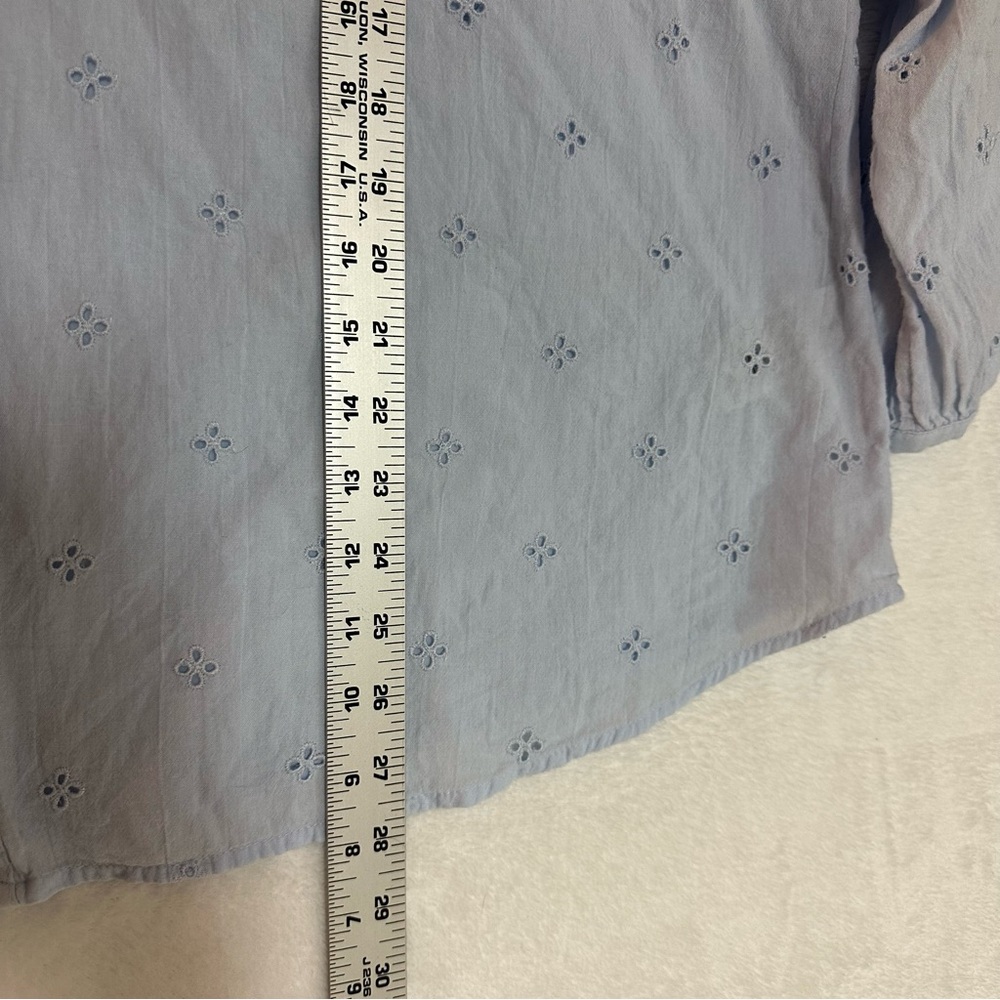 Old Navy Eyelet Blouse Light Blue size XL Women - Picture 7 of 7